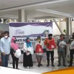 SMSI Jatim Bagikan Sembako SMSI Jatim Bagikan Sembako