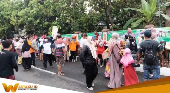 Pasar Murah Mandiri Diserbu Warga 1