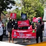 Banteng Merah Putih Datangi Kantor DPRD 3