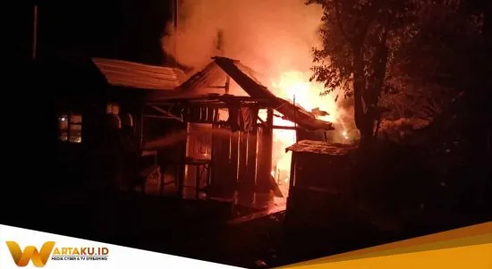 Dua Ruko Ngraho Ludes Terbakar