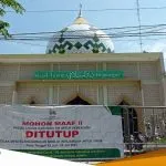 Beberapa Masjid Tidak Menyelenggarakan Sholat Jumat 1