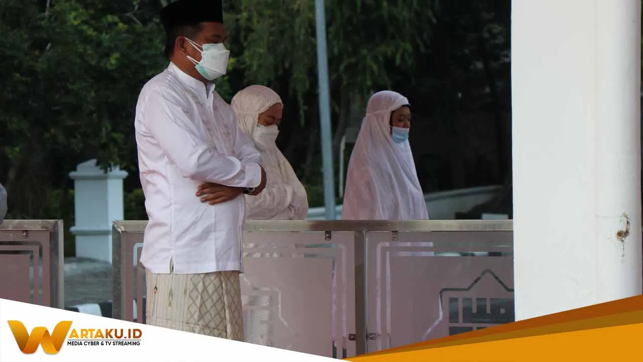 Bupati Laksanakan Shalat Ied Di Rumdin 2