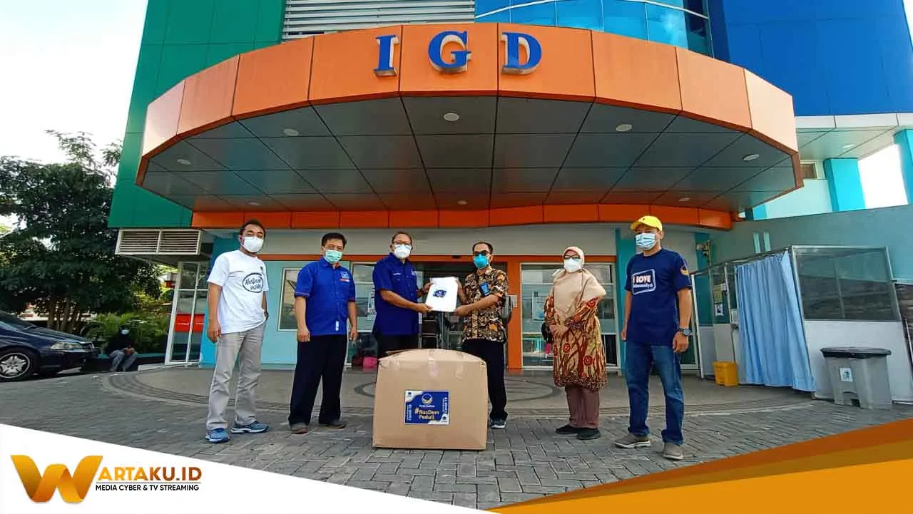 DPD Nasdem Bojonegoro Serahkan Ratusan APD DPD Nasdem Bojonegoro Serahkan Ratusan APD