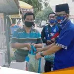 DPD PAN Bojonegoro Salurkan Ratusan Paket Sembako Ke PKL