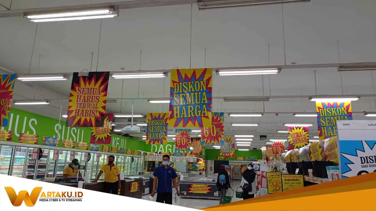 Jelang Penutupan, Diskon Giant Semakin Besar Jelang Penutupan Diskon Giant Semakin Besar