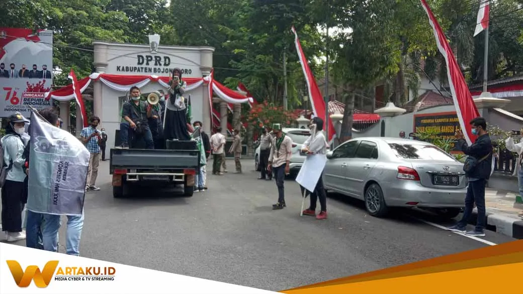 HMI Lakukan Aksi Turun Jalan Mengkritik Ketimpangan Dan Mengajak Untuk Bersinergi Memerangi Covid 19 1