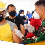 Dukung Percepatan Kekebalan Komunal Pertamina EP Cepu Bekerja Sama Dengan TNI Gelar Serbuan Vaksinasi Proyek Gas JTB 2