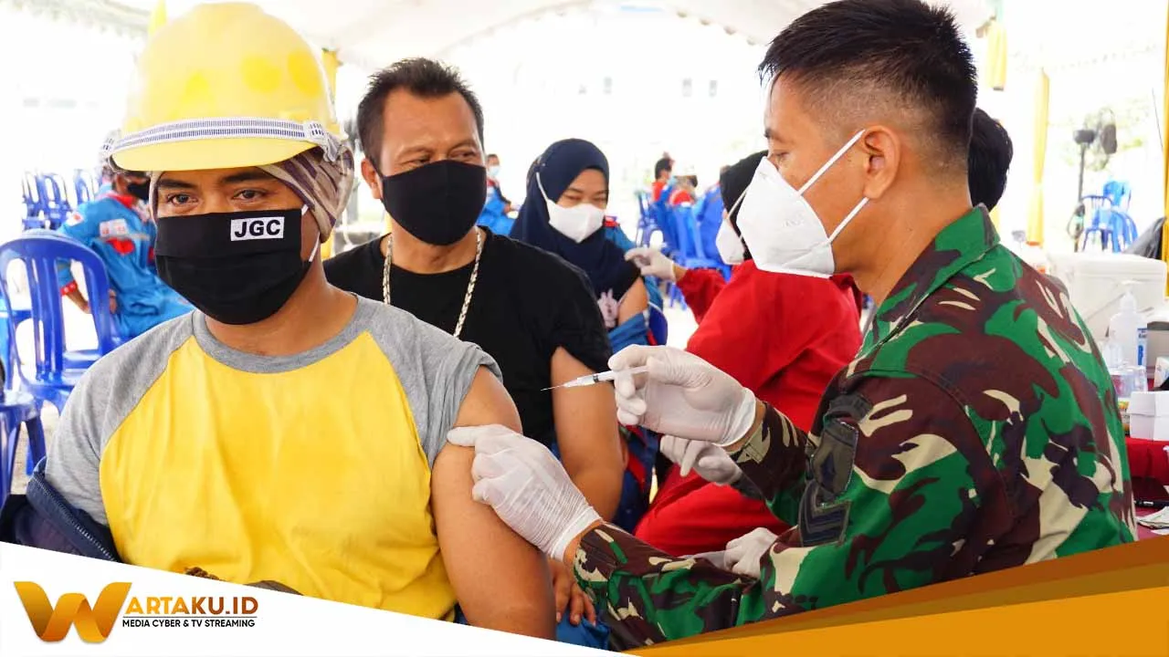 Dukung Percepatan Kekebalan Komunal Pertamina EP Cepu Bekerja Sama Dengan TNI Gelar Serbuan Vaksinasi Proyek Gas JTB 2