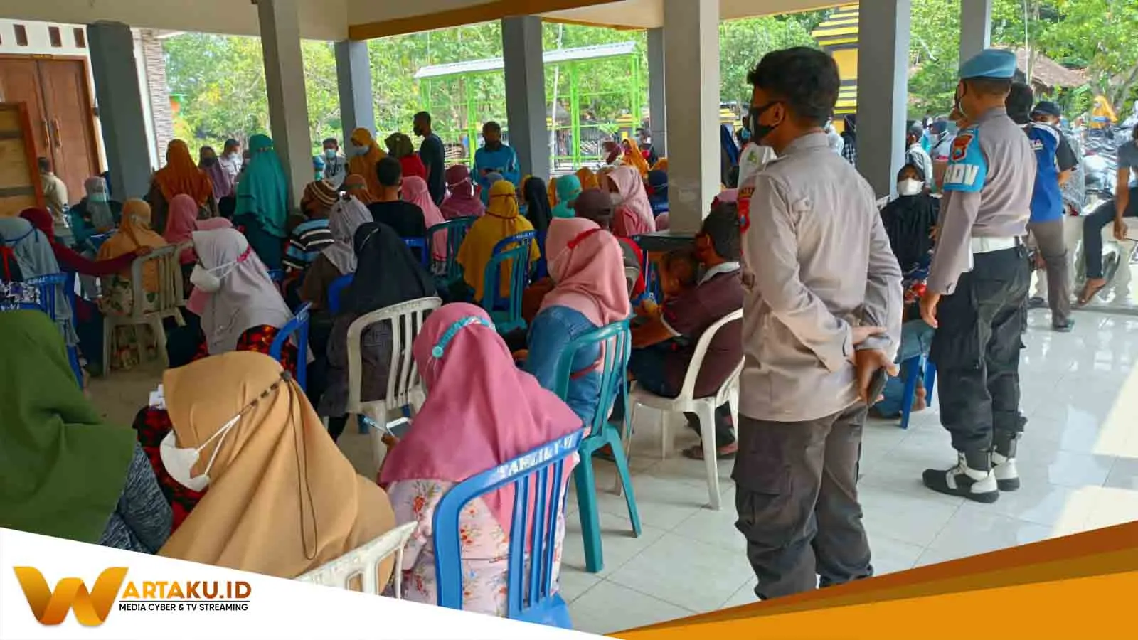 Percepatan Herd Immunity Polres Bojonegoro Laksanakan Vaksinasi Dua Tempat Sekaligus