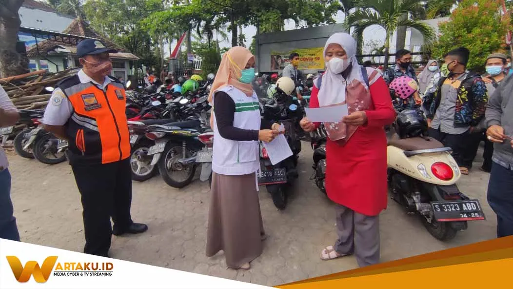 Peserta Antusias Mengikuti Sweb Test Antigen Gratis Di Labkesda 1