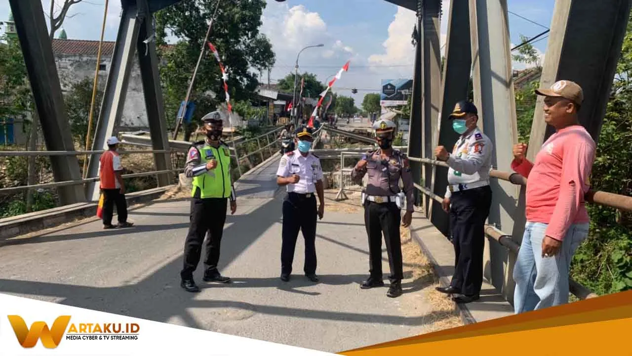 Satlantas dan Dishub Bojonegoro Lakukan Pengecekan Jembatan Glendeng 1 Satlantas Dan Dishub Bojonegoro Lakukan Pengecekan Jembatan Glendeng 1