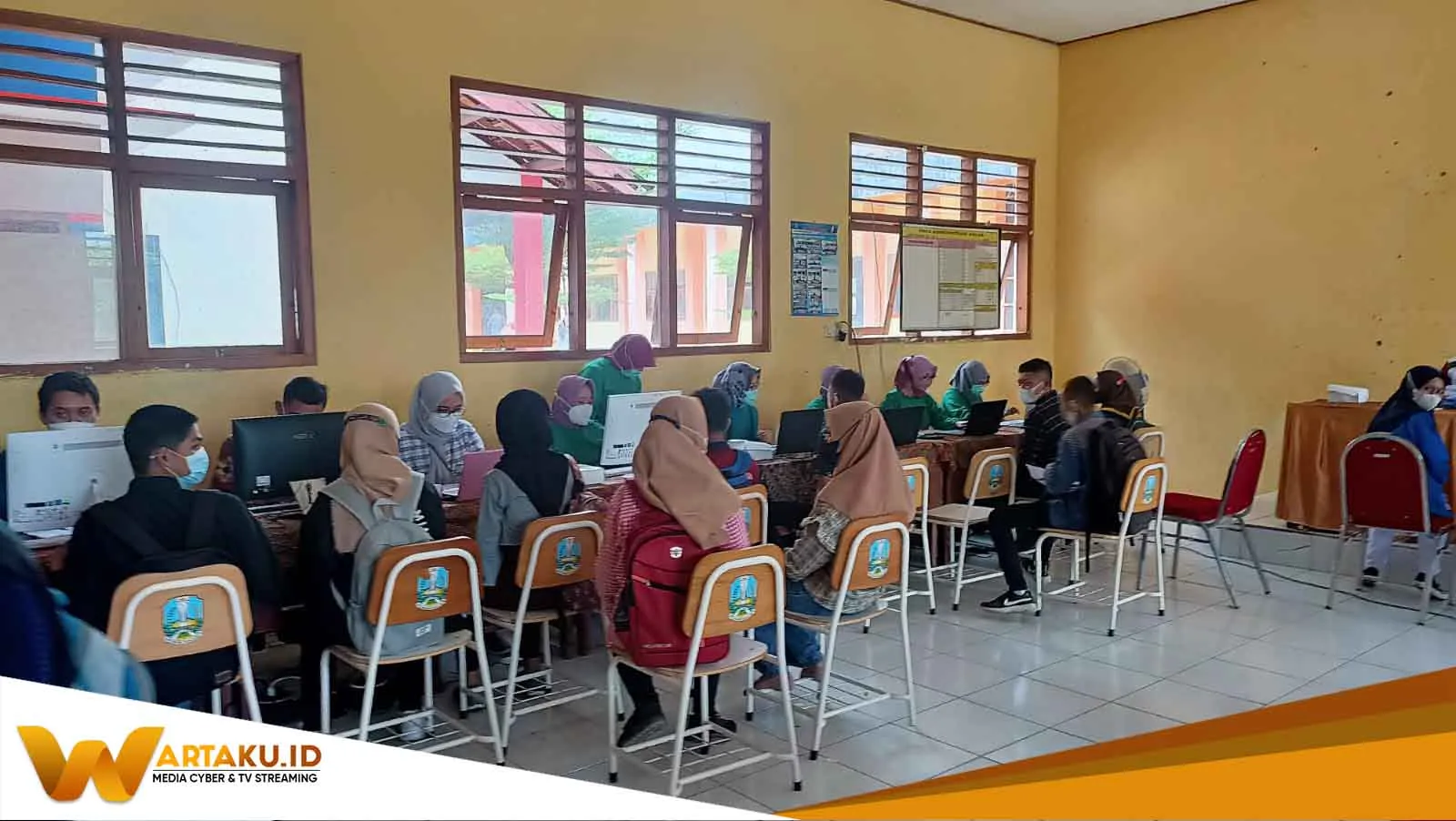 Vaksinasi Di Ngasem Ribuan Siswa Antuasias 2
