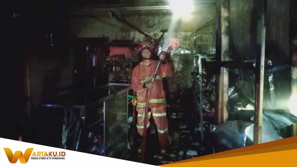 Akibat Kebakaran Yang Bersumber Dari Konsleting Listrik, Warga Temayang Alami Kerugian 100 Juta 1 Akibat Kebakaran Yang Bersumber Dari Konsleting Listrik Warga Temayang Alami Kerugian 100 Juta 1
