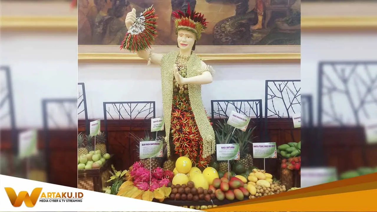 Gubernur Jatim Promosikan Buah Lokal Bojonegoro Saat Bertemu Konsulat Asing 1 Gubernur Jatim Promosikan Buah Lokal Bojonegoro Saat Bertemu Konsulat Asing 1
