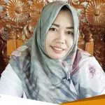 Hj.Yuntik Rahayu Kepala Desa Mojodelik Gayam