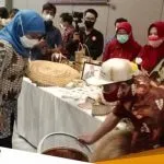 Kerajinan Pelepah Pisang Pake Debog Milik Maisir Raih Juara Harapan Satu Lomba Economy Hybrid