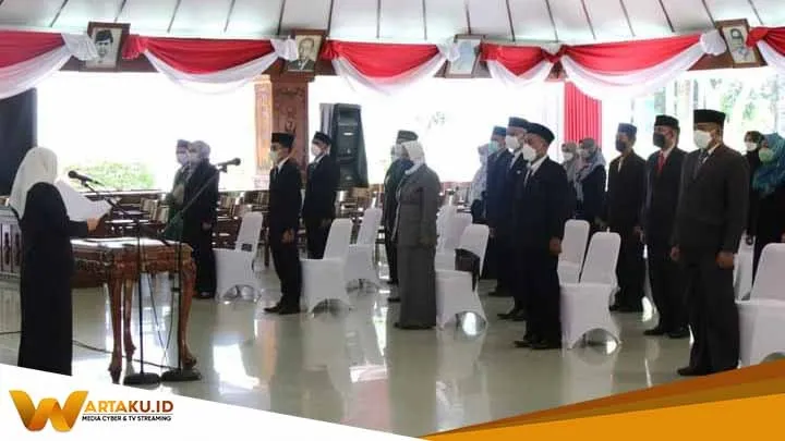 Pemkab Bojonegoro Kembali Lantik 35 Pejabat Pemkab Bojonegoro Kembali Lantik 35 Pejabat