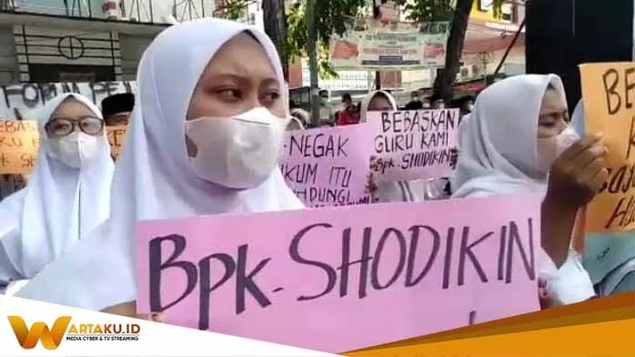 Aksi Unjuk Rasa Guru Ngaji Demo Kejaksaan Negeri Bojonegoro Tuntut Kejaksaan Tidak Tebang Pilih