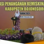 Bupati Bojonegoro Bersama 25 Desa Deklarasi Penanganan Kemiskinan Ekstrem Kab. Bojonegoro Tuntas 2021 1
