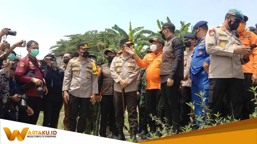 Kapolda Jatim Tinjau Lokasi Perahu Tenggelam Di Rengel 1