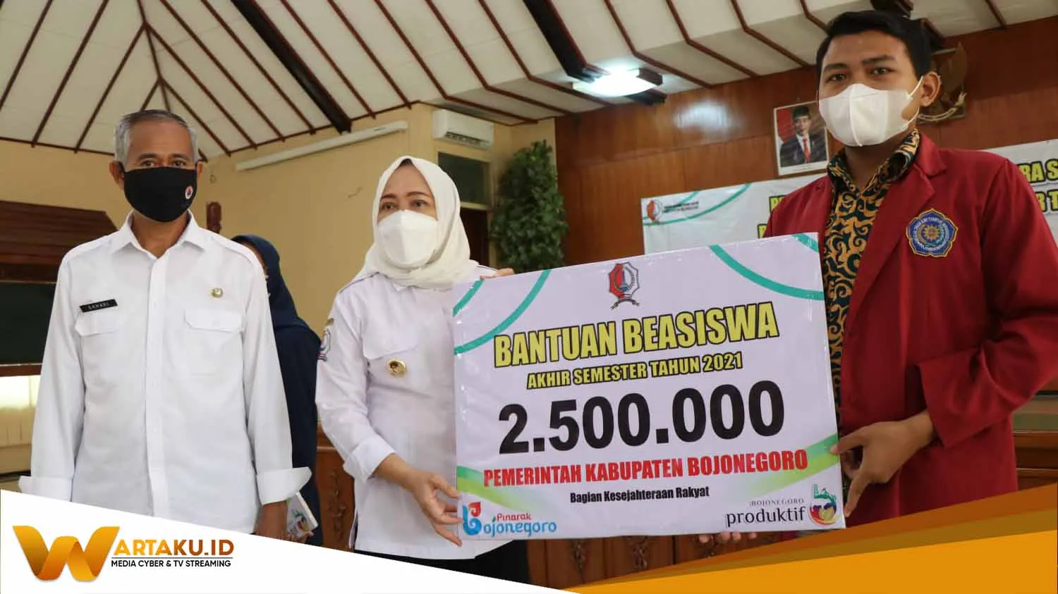 Pemkab Bojonegoro Kembali Berikan Bantuan Beasiswa Untuk Mahasiswa Tingkat Akhir