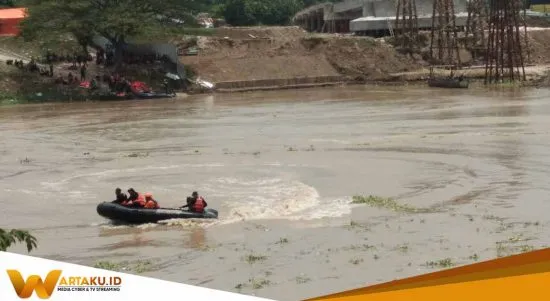 Peristiwa Tenggelamnya Perahu Di Kanor Rengel Ditemukan 5 Korban Meninggal Dan 4 Lainya Dalam Pencarian 1