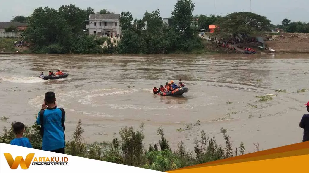 Peristiwa Tenggelamnya Perahu Di Kanor Rengel Ditemukan 5 Korban Meninggal Dan 4 Lainya Dalam Pencarian 2