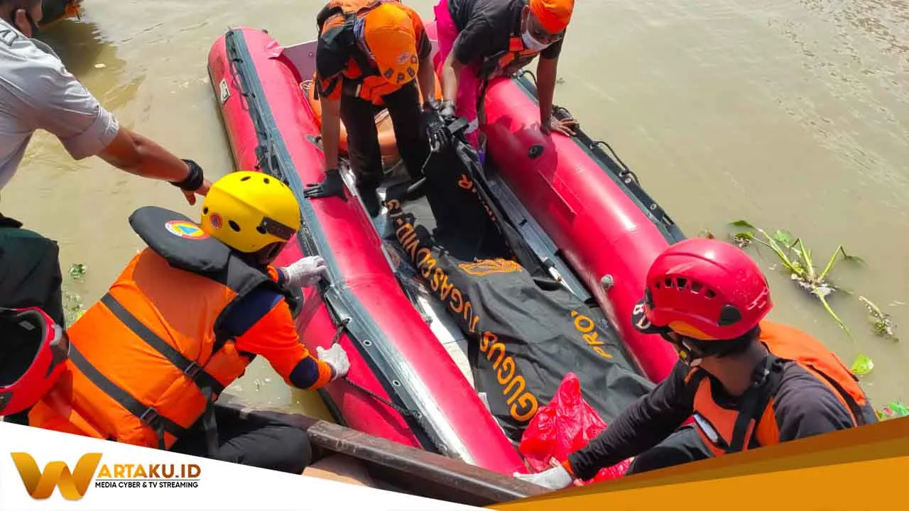 Satu Korban Perahu Terbalik Berhasil di Temukan Tim SAR Dalam Kondisi Meninggal 2 Satu Korban Perahu Terbalik Berhasil Di Temukan Tim SAR Dalam Kondisi Meninggal 2