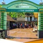 Banum Nu Dan Warga Gotong Royong Bersihkan Sisa Banjir Bandang Di Dander 1