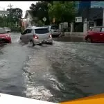 Hujan Deras Ruas Jalan Di Kabupaten Bojonegoro Tergenang
