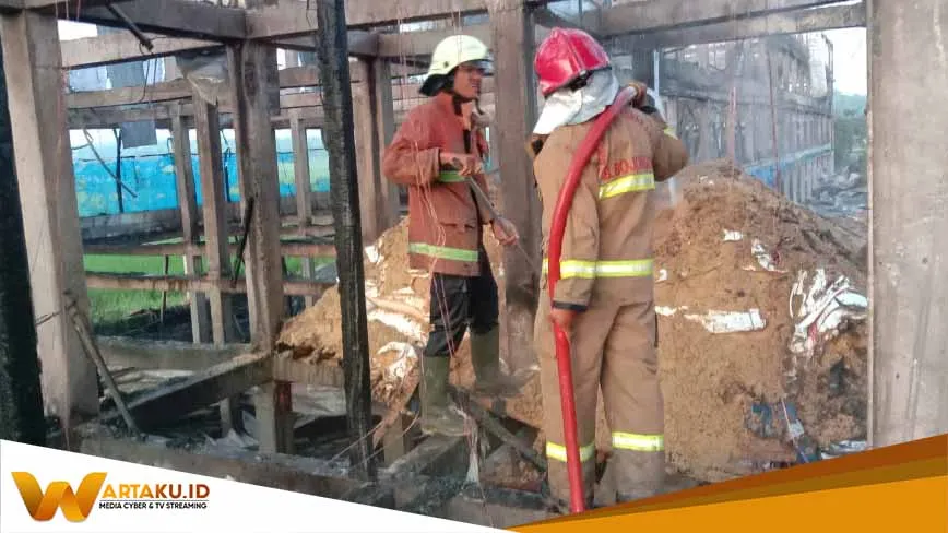 21.800 Ekor Ayam Hangus Terbakar Akibat Konsleting Listrik 1