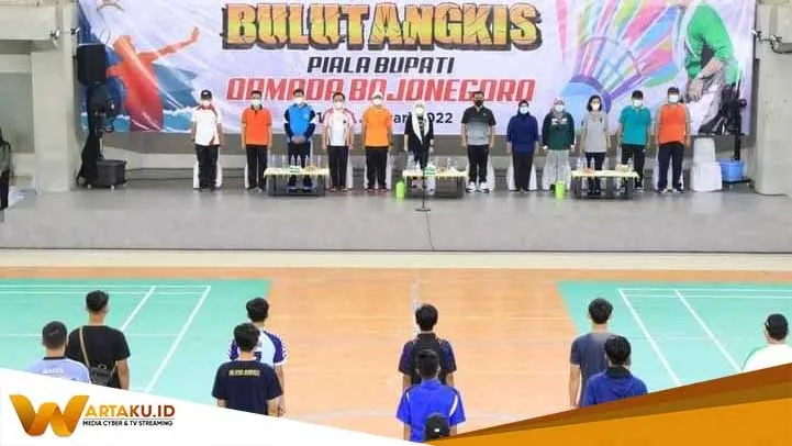 Bupati Bojonegoro Didampingi Dandim 0813 Buka Turnamen Bulutangkis