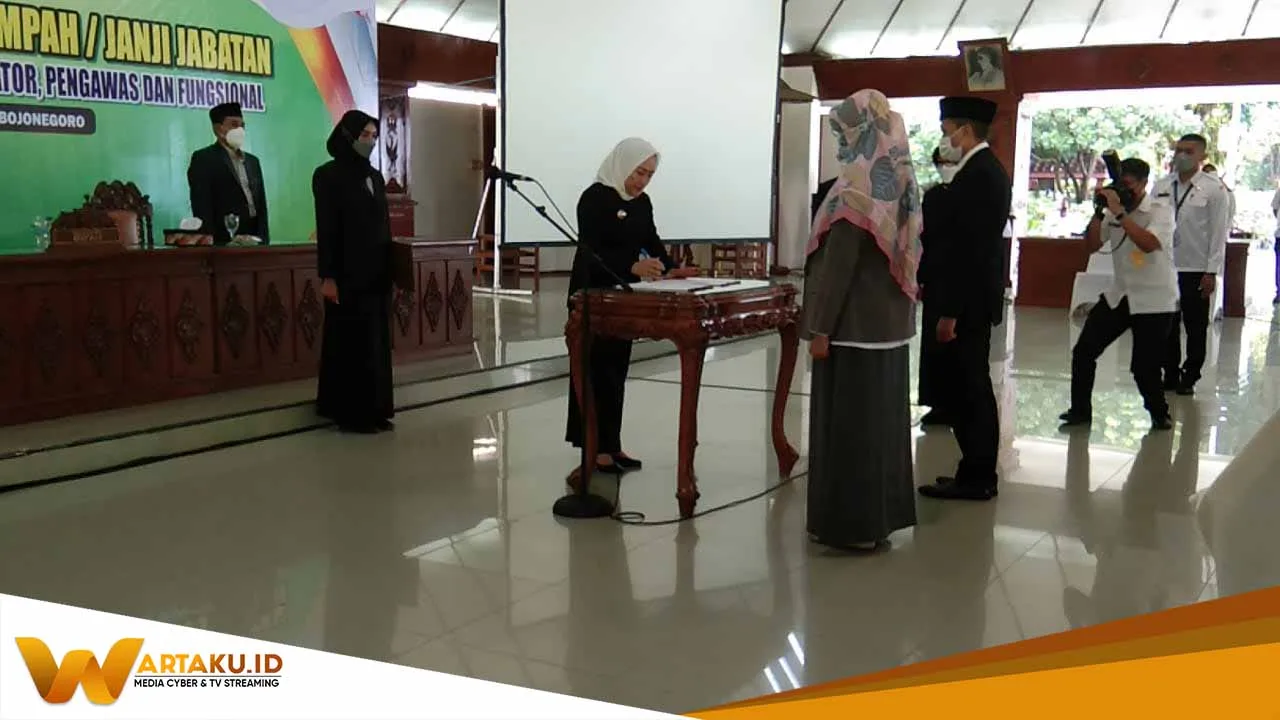Bupati Bojonegoro Lantik 30 ASN Di Kabupaten Bojonegoro 1