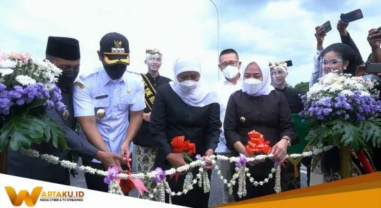 Gubernur Jawa Timur Resmikan Jembatan Terusan Bojonegoro Tuban TBT 1