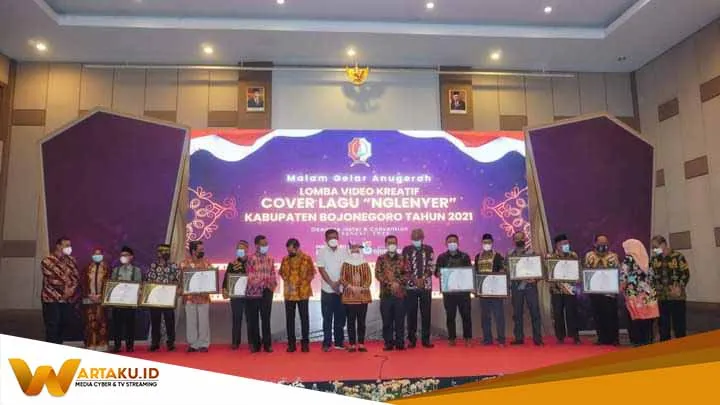 Malam Anugerah Lomba Cover Nglenyer Jaring Kreatifitas Sekaligus Promosi Desa