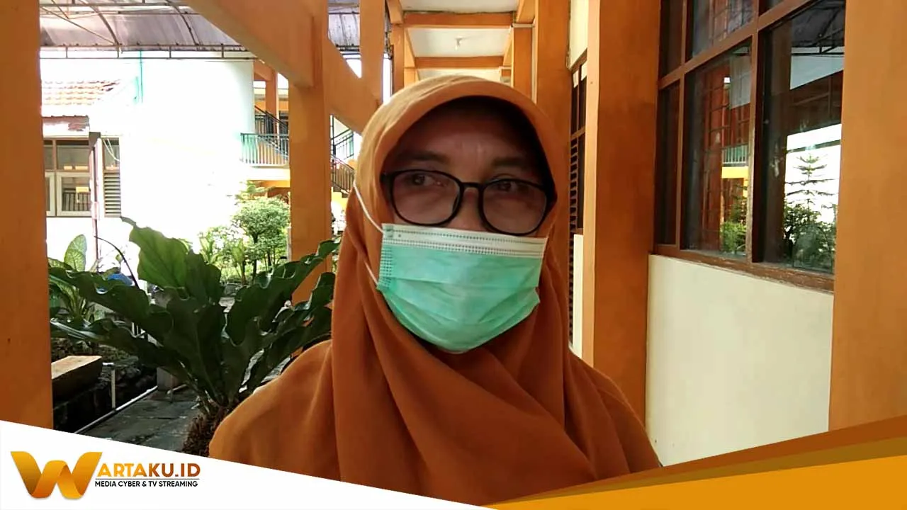 Warsiah Waka Kurikulum SMKN 1