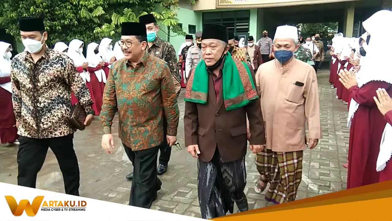 Berkunjung Ke Ar Rosyid Wamenag Sampaikan Hakikatnya Ponpes Tidak Ada Yang Ajarkan Radikalisme 1