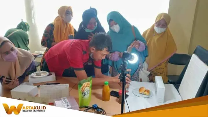 Puluhan UKM Ikuti Workshop Foto Product Jurus Jitu Pemasaran Product UMKM Tuban 1