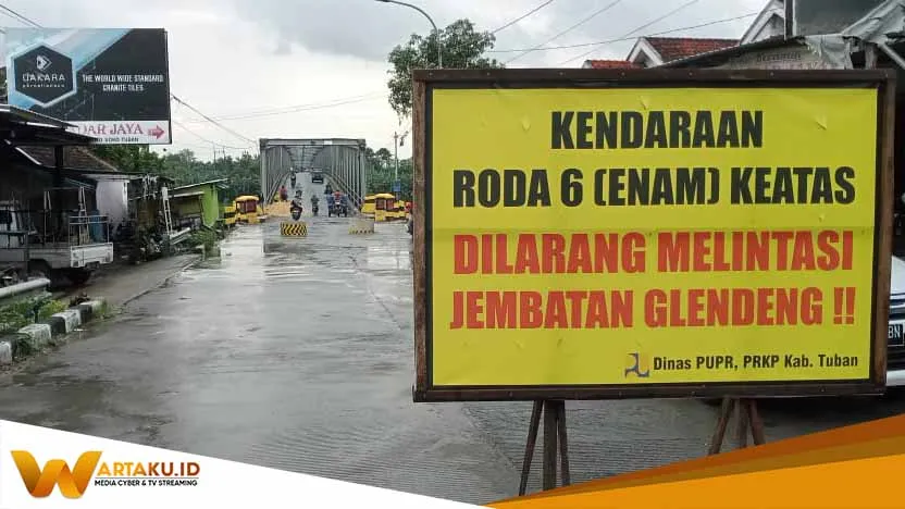 Retak Lagi Jembatan Glendeng Simo Di Pasangi Portal
