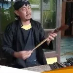 Seorang MC Sukses Jadi Perajin Warongko Keris Dengan Omzet 10 Jutaan Perbulan