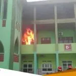 Tersambar Petir Satu Ruang Di UNUGIRI Hangus Terbakar