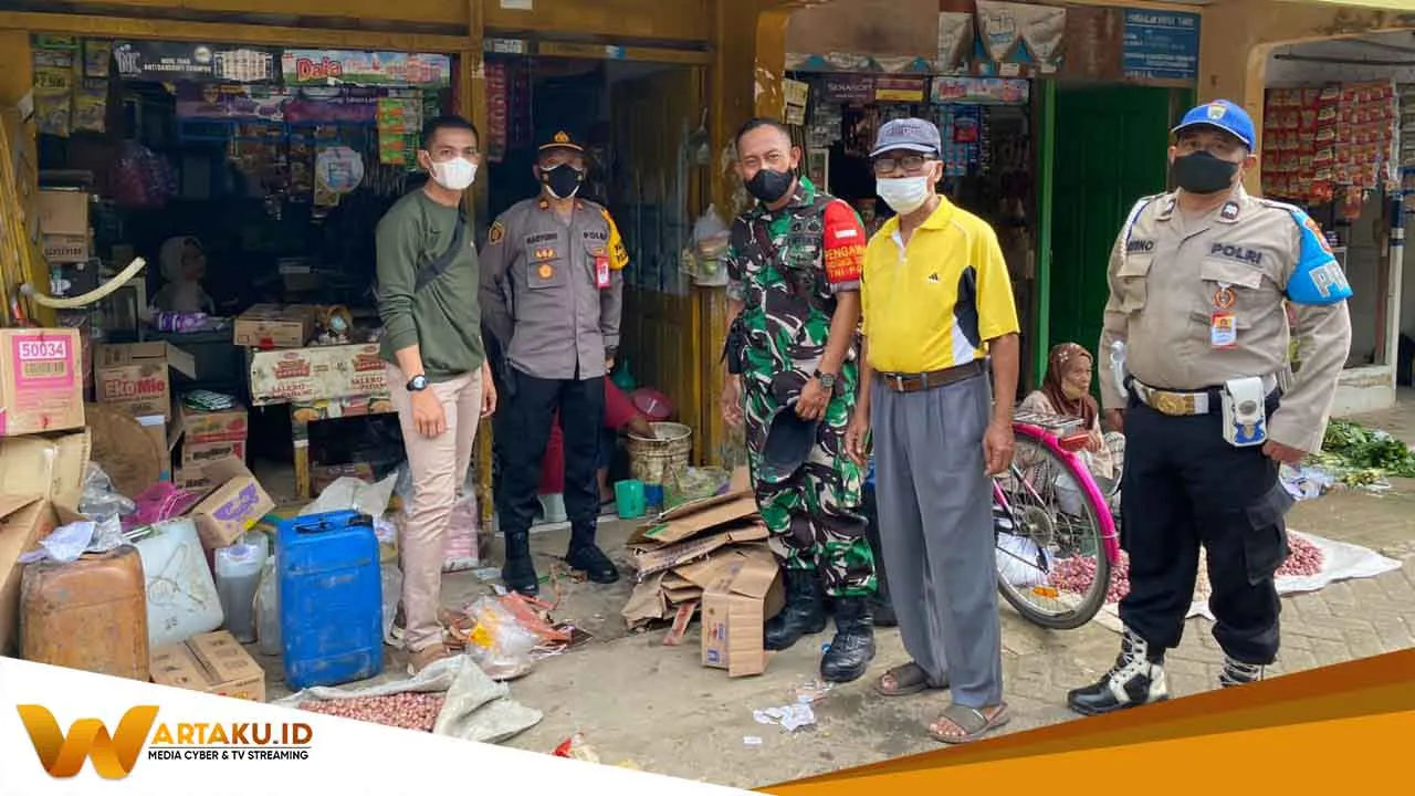 500 Masker Dibagi Dalam Operasi Yustisi, Operasi Vaksin, Operasi Pasokan dan Harga Minyak Goreng di Montong 500 Masker Dibagi Dalam Operasi Yustisi Operasi Vaksin Operasi Pasokan Dan Harga Minyak Goreng Di Montong