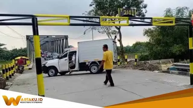 Dipasangi Palang Pintu Jembatan Glendeng Hanya Bisa Dilewati Roda Empat Dan Mobil Pribadi