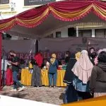 Kantor Dinas Petanian Tuban Di Serbu Warga Antri Bahan Pangan Murah Berkualitas