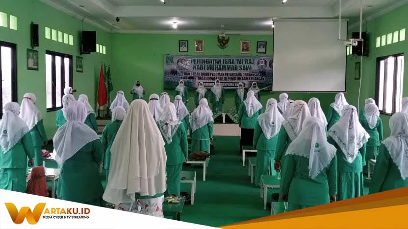 Pimpinan Anak Cabang (PAC) Fatayat NU Se Kabupaten uban Ikuti Bedah Buku Pimpinan Anak Cabang PAC Fatayat NU Se Kabupaten Uban Ikuti Bedah Buku