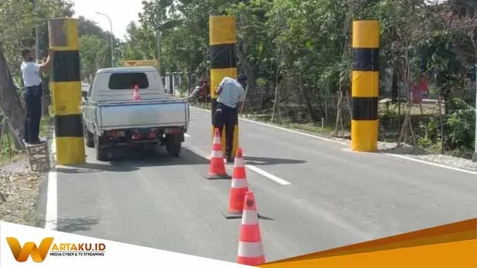 Ruas Jalan Menuju Jembatan TBT Dipasang Portal Truk Hingga Bus Tidak Bisa Melintas
