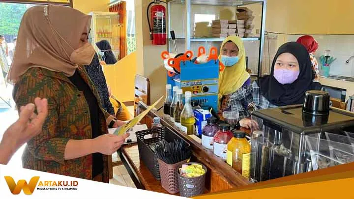 Wujud Perhatian Mas Bupati Tuban, Dipasar Sore Terdapat Kafe Inklusi Yang Dikelola Para Disabilitas Wujud Perhatian Mas Bupati Tuban Dipasar Sore Terdapat Kafe Inklusi Yang Dikelola Para Disabilitas