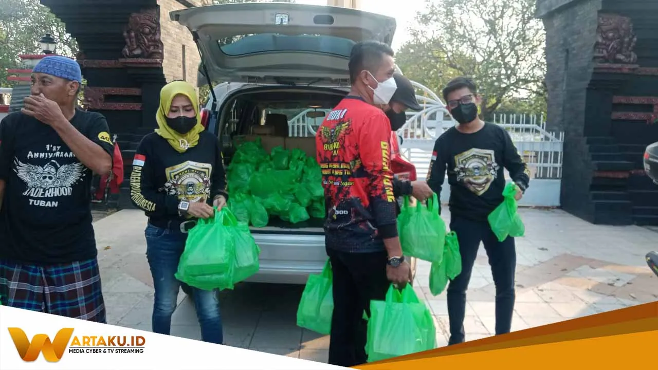 Brotherhood Tuban Ngabuburit Dengan Berbagi Takjil 250 Nasi Kotak Gratis Brotherhood Tuban Ngabuburit Dengan Berbagi Takjil 250 Nasi Kotak Gratis