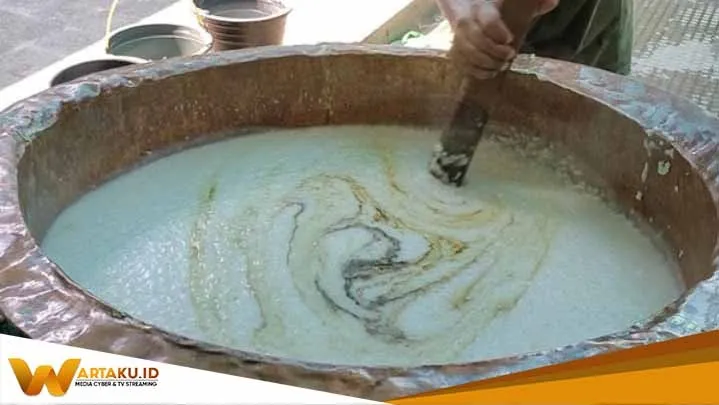 Bubur Muhdor Semarakkan Ngabuburit di Tuban Setelah 2 Tahun Absen Bubur Muhdor Semarakkan Ngabuburit Di Tuban Setelah 2 Tahun Absen