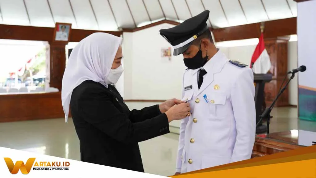 Bupati Bojonegoro Resmi Melantik Kades PAW Desa Kesongo Kedungadem Bupati Bojonegoro Resmi Melantik Kades PAW Desa Kesongo Kedungadem